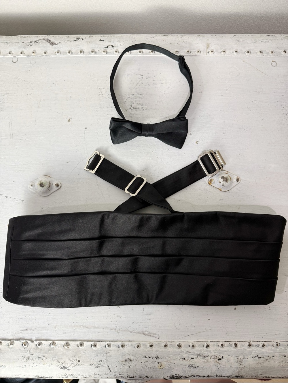 Neiman Marcus Men’s Pleated Silk Cummerbund Black With Tie